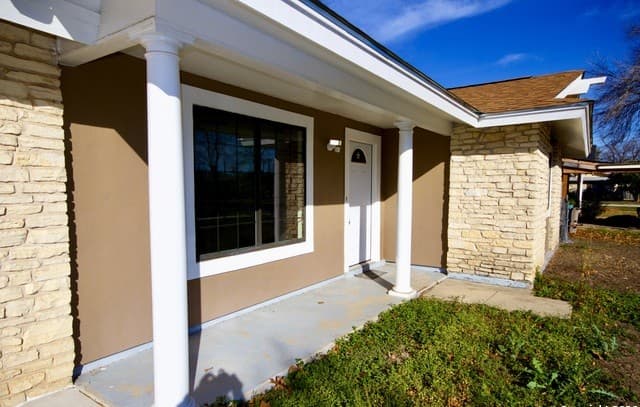 4-bedroom rental at 7107 Westlawn Dr in San Antonio, TX — photo 4
