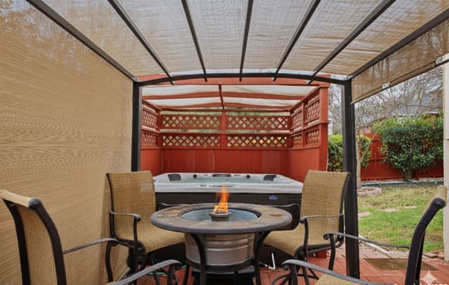 Home for sale at 1402 Mesa Crk in San Antonio, TX — photo 3