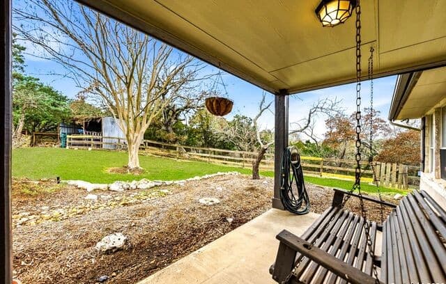 4-bedroom rental at 27150 Karsch Rd in Boerne, TX — photo 5