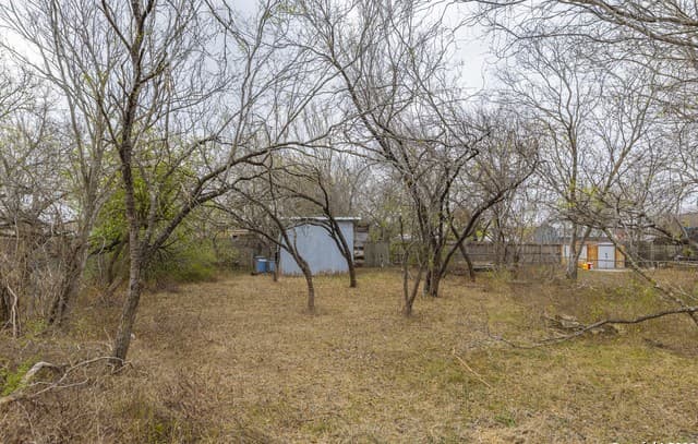 rental at 142 Elson Ave in San Antonio, TX — photo 1
