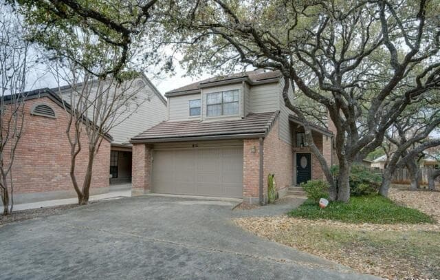2-bedroom rental at 1407 Saint Andrews Unit 0 in San Antonio, TX — photo 2