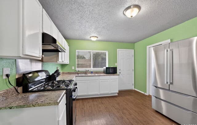 3-bedroom rental at 6715 Middle Oaks in San Antonio, TX — photo 5