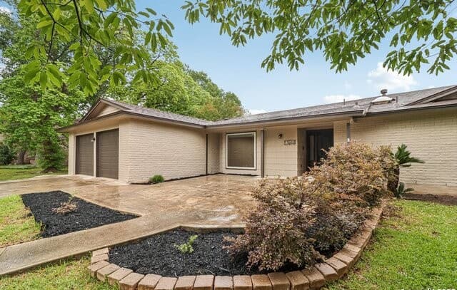 4-bedroom rental at 16563 Drum Oak in San Antonio, TX — photo 4