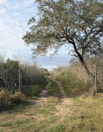 rental at 0 Wildhorse Pass in St Hedwig, TX — photo 3