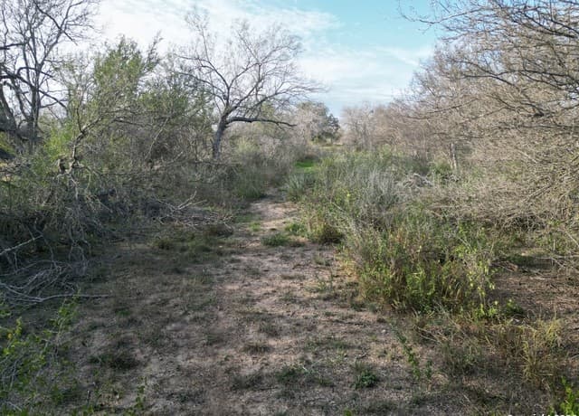 rental at 0 Wildhorse Pass in St Hedwig, TX — photo 5