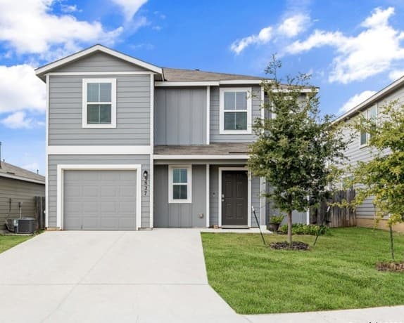 4-bedroom rental at 9827 Bur Sedge in San Antonio, TX — photo 1