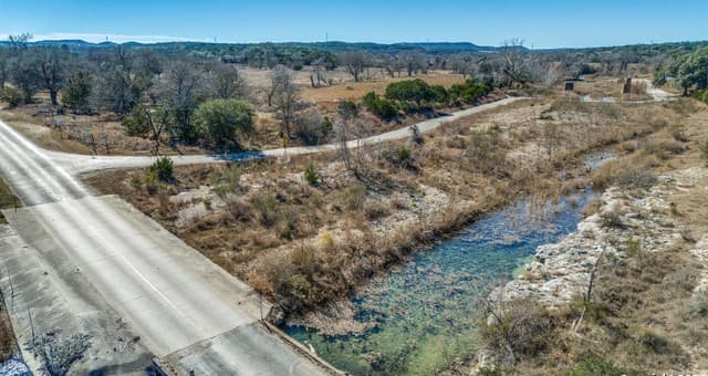 rental at 330 Waring Welfare in Boerne, TX — photo 2