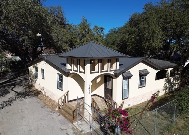Home for sale at 4443 Palace in Von Ormy, TX — photo 2