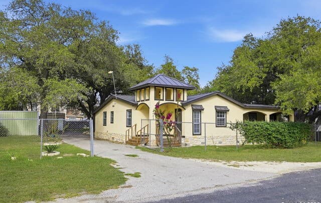 Home for sale at 4443 Palace in Von Ormy, TX — photo 4