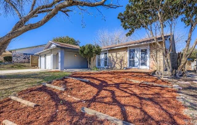 4-bedroom rental at 5723 Sky Country in San Antonio, TX — photo 3