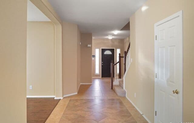 4-bedroom rental at 8310 Bordeaux Bay in San Antonio, TX — photo 3