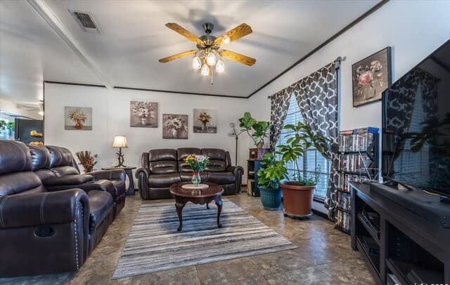 3-bedroom rental at 4834 Casa Bello in San Antonio, TX — photo 4