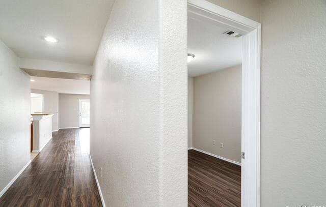 3-bedroom rental at 910 Trilby in San Antonio, TX — photo 3