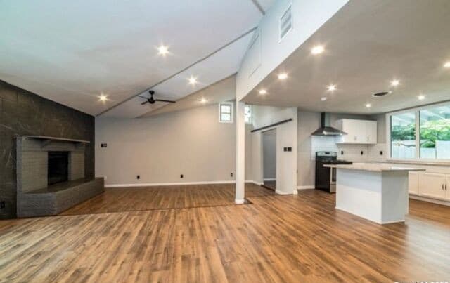 3-bedroom rental at 3715 Electra Dr in San Antonio, TX — photo 2
