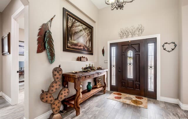 4-bedroom rental at 103 Rio Grande Dr in Blanco, TX — photo 4