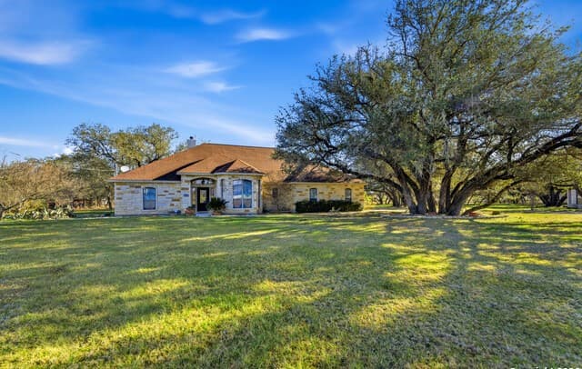 4-bedroom rental at 108 Medora Branch in Floresville, TX — photo 1