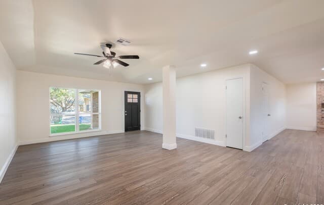 4-bedroom rental at 3330 Sackville Dr in San Antonio, TX — photo 5