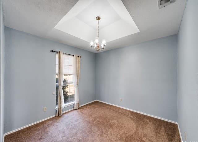 3-bedroom rental at 206 Meadowland in Universal City, TX — photo 5