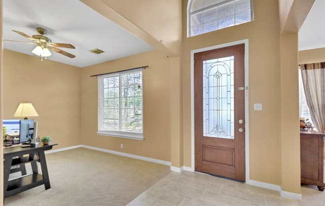 4-bedroom rental at 2611 Menard in San Antonio, TX — photo 5