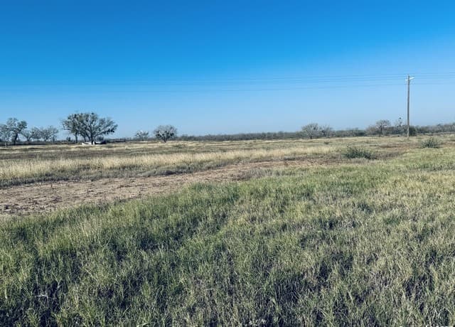 rental at TBD Byrd Rd in Pleasanton, TX — photo 1