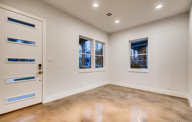 3-bedroom rental at 725 Hays in San Antonio, TX — photo 5