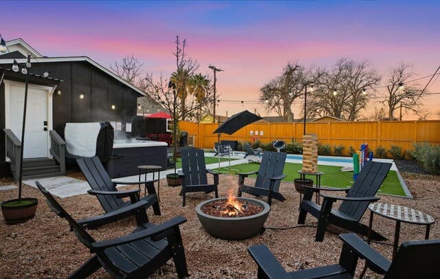 3-bedroom rental at 1503 E Crockett St, in San Antonio, TX — photo 4
