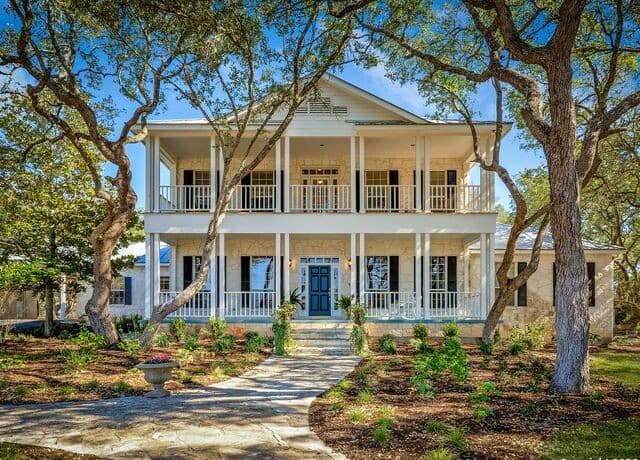 4-bedroom rental at 155 Cibolo Ridge Trail in Boerne, TX — photo 1