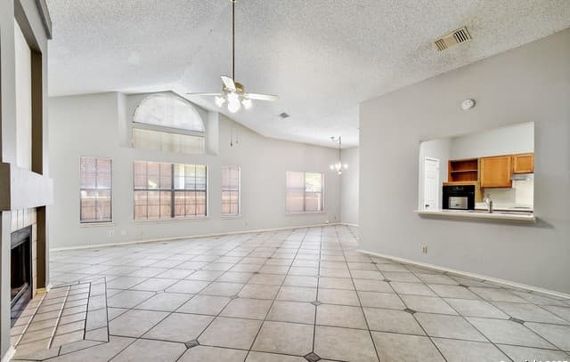 3-bedroom rental at 3234 Falcon Grove in San Antonio, TX — photo 5