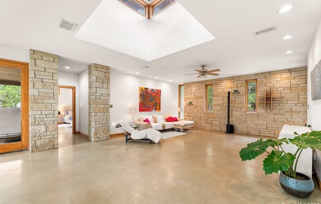 3-bedroom rental at 317 Saddle Mountain in Boerne, TX — photo 5