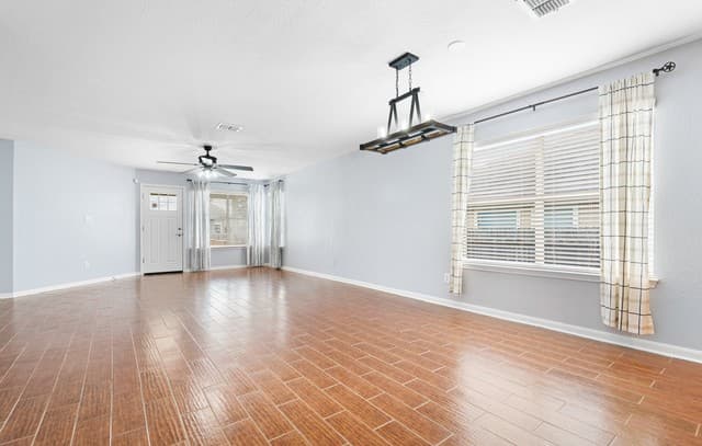 4-bedroom rental at 265 Arcadia in Cibolo, TX — photo 5