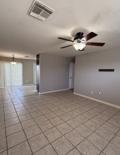 2-bedroom rental at 9140 Timber Path Unit 802 in San Antonio, TX — photo 4