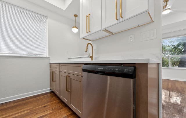 1-bedroom rental at 1635 W Mulberry Ave Unit 101 in San Antonio, TX — photo 2