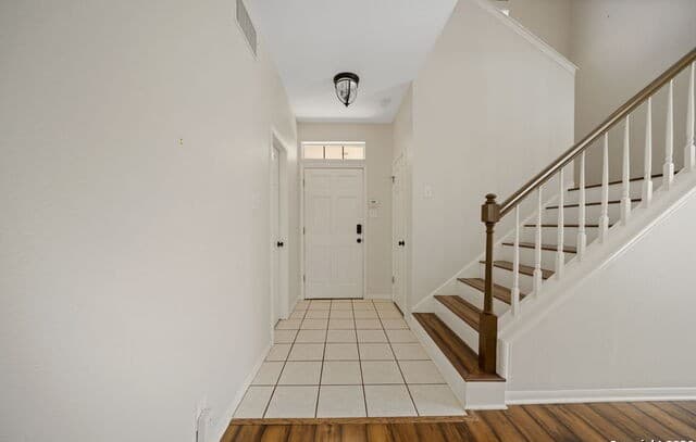 3-bedroom rental at 14235 Red Maple Wood in San Antonio, TX — photo 5