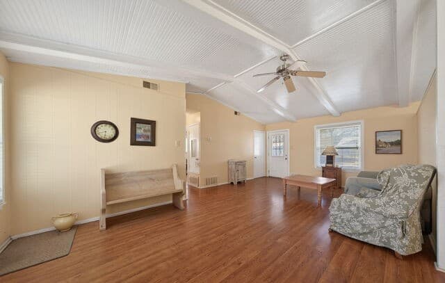 3-bedroom rental at 3706 Petry Dr in Kirby, TX — photo 5