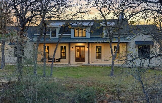 4-bedroom rental at 153 Chisum in La Vernia, TX — photo 3