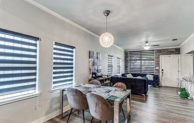5-bedroom rental at 1002 Lee Hall in San Antonio, TX — photo 5