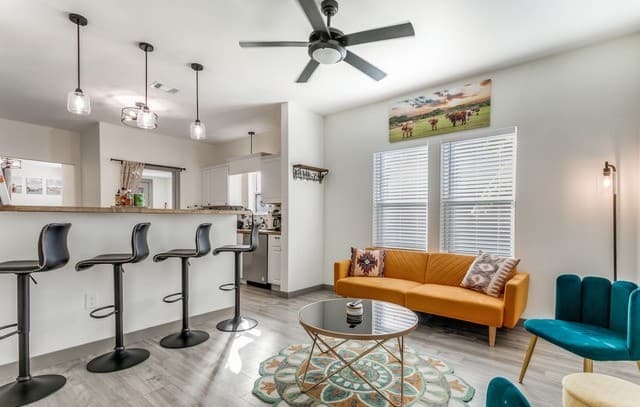 3-bedroom rental at 410 Gulf in San Antonio, TX — photo 5