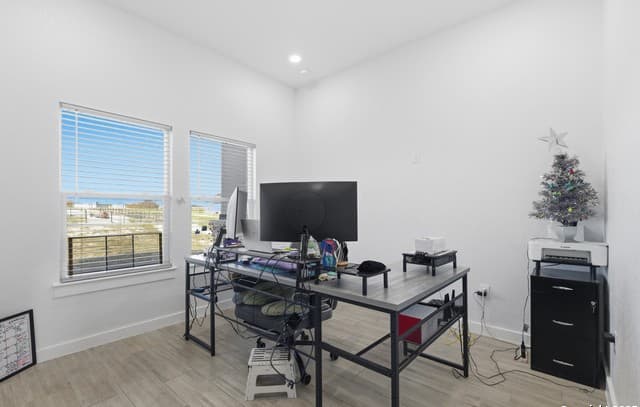 4-bedroom rental at 128 Woodbridge in La Vernia, TX — photo 2