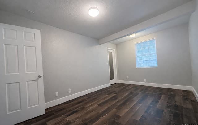 2-bedroom rental at 116 Dolores Unit 1 in San Antonio, TX — photo 5