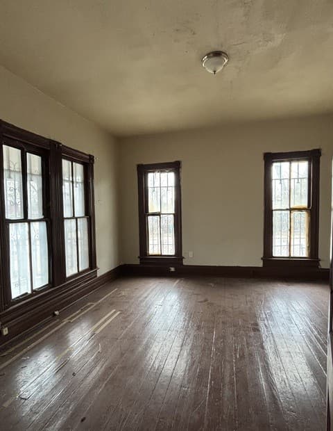 2-bedroom rental at 204 Piedmont in San Antonio, TX — photo 4