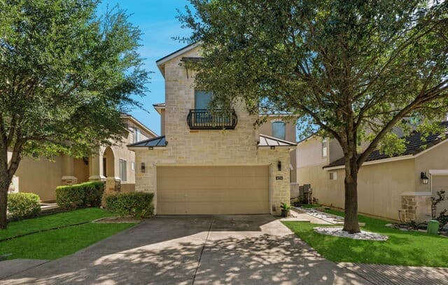 3-bedroom rental at 4234 Woodbridge Way in San Antonio, TX — photo 1
