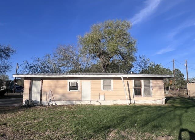 Home for sale at 5322 State Highway 16 N in Bandera, TX — photo 4