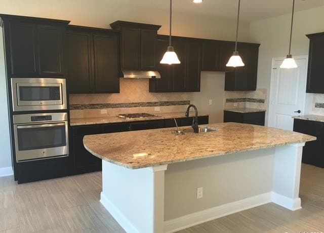 3-bedroom rental at 27314 Dana Creek in Boerne, TX — photo 2
