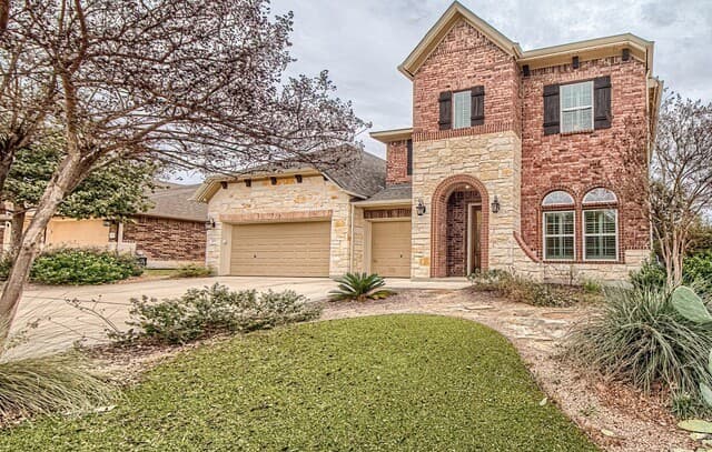 Home for sale at 25606 Poerner Trail in San Antonio, TX — photo 2
