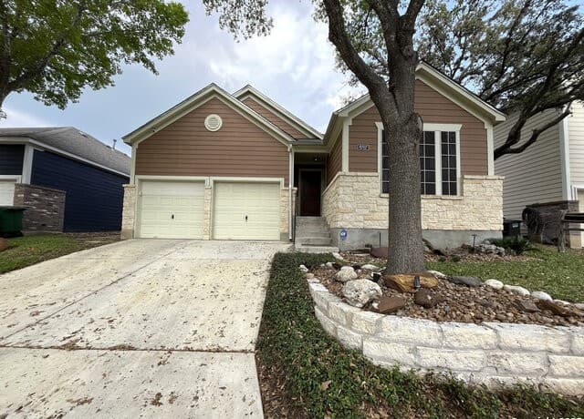 3-bedroom rental at 8707 Sarasota Woods in San Antonio, TX — photo 1