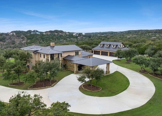 4-bedroom rental at 298 Table Rock in Helotes, TX — photo 1