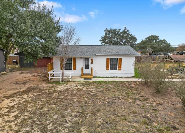 rental at 429 Palo Alto in Von Ormy, TX — photo 5