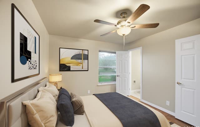5-bedroom rental at 1013 North Blvd in Universal City, TX — photo 5