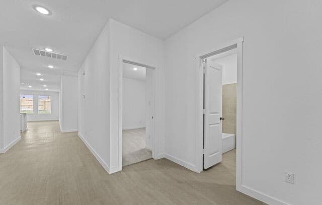 4-bedroom rental at 5003 Mission Tejas Road in Marion, TX — photo 2