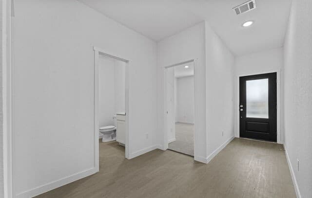 4-bedroom rental at 5003 Mission Tejas Road in Marion, TX — photo 5